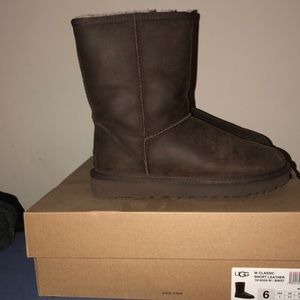UGG Classic short leather boots
